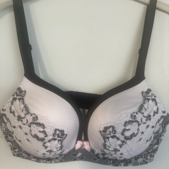 Victoria's Secret Other - Victoria's Secret Lace Bra - Black and White
